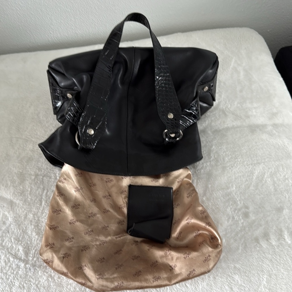 Oxone Leather Statement Bag from Paris France. - Picture 7 of 13